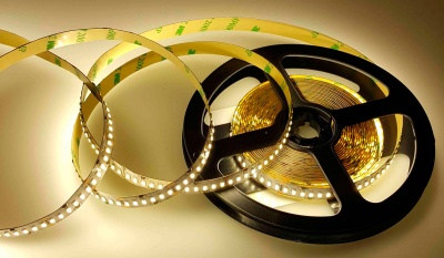 Лента св/д LUX 3014 12V 24 Вт 3000К 240led IP33  бел.теплый Giant4