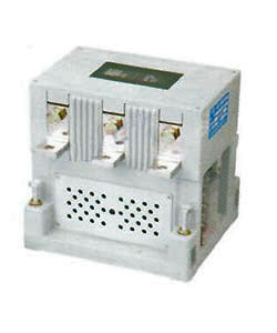 Контактор вакуумный КВ1-630-3 У3, трёхполюсный, 3,6кВ, 630А, 220В, 2з+2р, нереверсивный, без реле, с литым модулем питания, в корпусе с крышкой