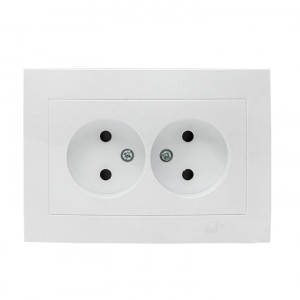 Валенсия Розетка 2-местная б/з 10А белая с защ, штор, EKF