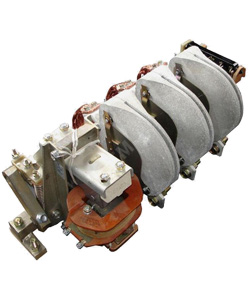 Контактор электромагнитный КТ-6063/2 У3, 1000А, 220В, 3з+3р, 3 полюса, с защелкивающим механизмом, установка на плите Электротехник