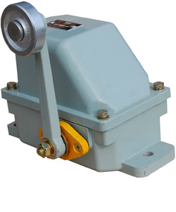 Выключатель концевой КУ-701 У1, рычаг с роликом, 10А, IP54, 2 эл. цепи Электротехник