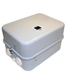 Пускатель электромагнитный ПМ12-063241 У3 В, 220В/50Гц, 2з+2р, 63А, нереверсивный, с реле РТТ-231 53,5-63,0А, в корпусе IP40, с кнопкой R