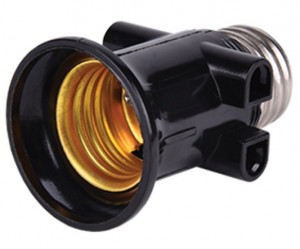 Патрон-переходник с цоколя E27 на E27 с выходами на розетки "жулик" черный Ecola 