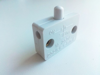 Выключатель для шкафа и полок 72W 5V-220V Giant4