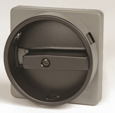 Серебряная площадка 67х67 - черная ручка B63 под замок, отв. 22 мм длясерии АМ DKC