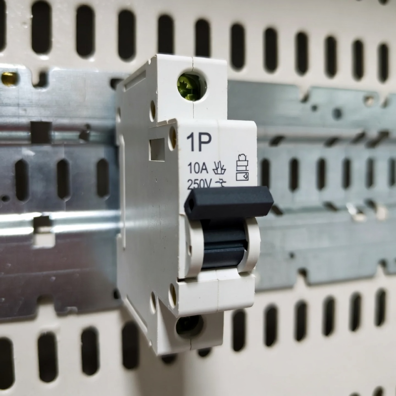 Как правильно подключить выключатель автоматический 1п: полное руководство по безопасной защите сети