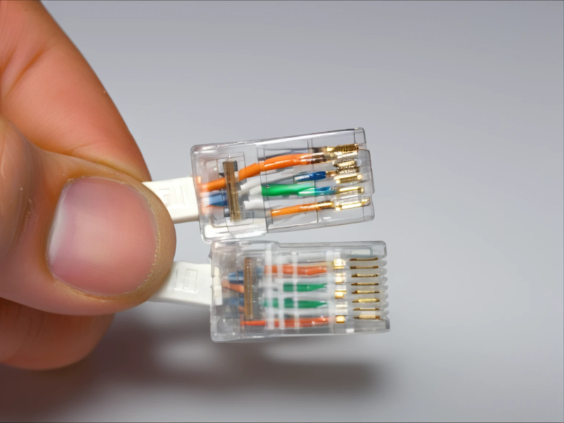 Витая пара в Орске: как выбрать и подключить сетевой кабель правильно