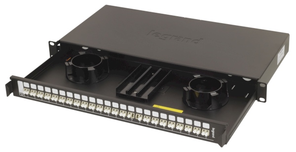 СНЯТ Полка оптическая укомплектованная выдвижная  19' - 1U - 24 LC многомодовых дуплексных коннектора  - для 48 волокон IEK