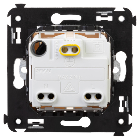 Розетка с крышкой в стену, 2P+E, с з/ш, "Avanti", "Белое облако" DKC