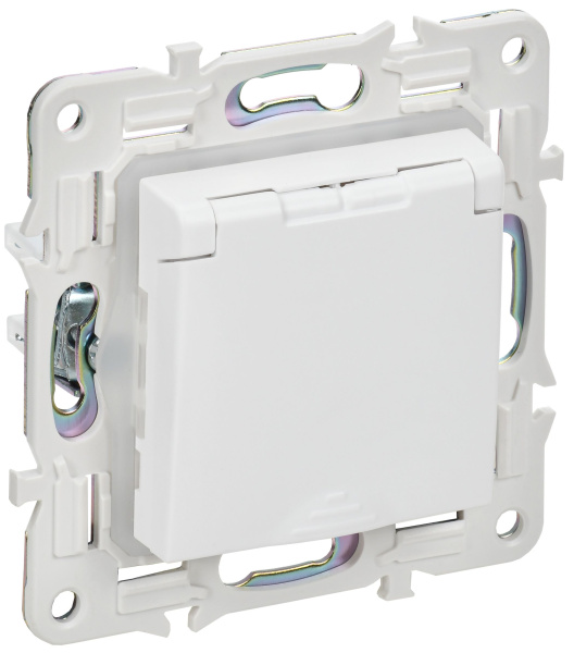 SKANDY Розетка 1-местная с заземлением с защитными шторками и крышкой 16А IP44 SK-R11W арктический белый IEK