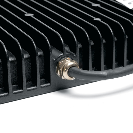 Светодиодный прожектор Feron LL-925 IP65 250W 6400K