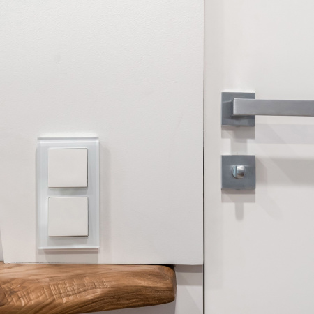 Favorit Рамка на 2 поста (белый,стекло) Werkel