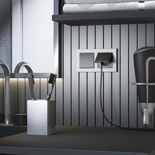 Розетка влагозащ. с зазем. с защит. крышкой и шторками (черный) Hammer СУ IP44 Werkel