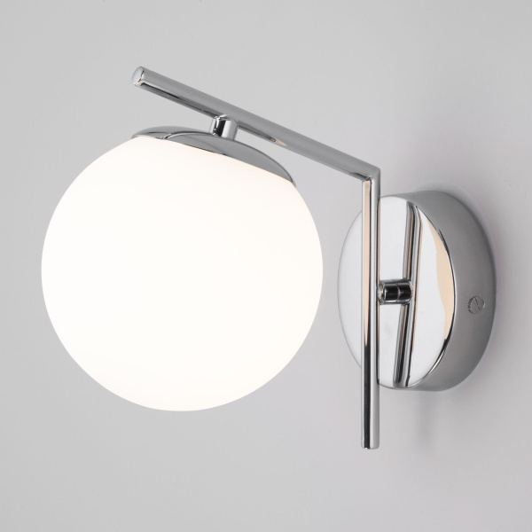 Бра со стеклянным плафоном 1*E27 60Вт хром IP20 Frost (70152/1 хром) Eurosvet