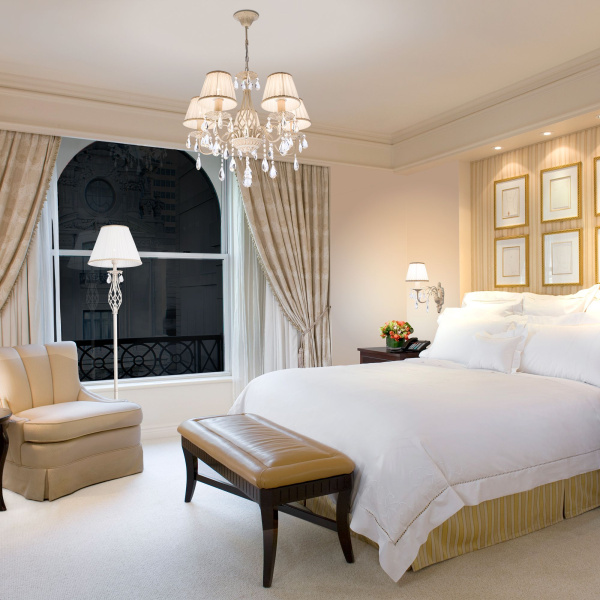 Люстра с хрусталем 5*E14 60Вт белый с золотом IP20 Amelia (10054/5 белый с золотом) Eurosvet