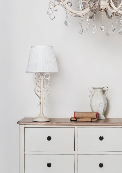 Настольная лампа 1*E27 40Вт Кремовый с Золотом IP20 Triumph ARM288-22-G Maytoni