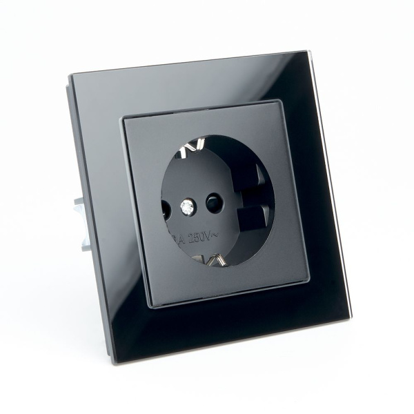 Розетка 1-местная с защитной шторкой с/з STEKKER GLS16-7010-05, 250В, 16А, черный