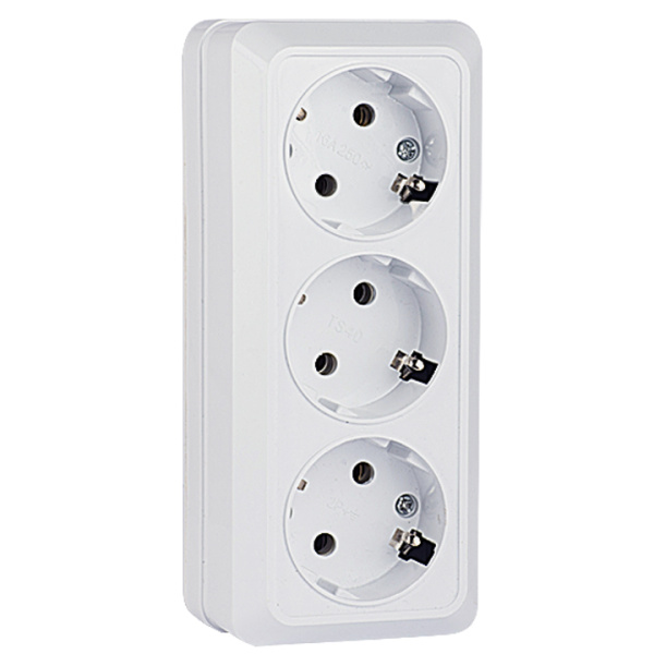 Рим Розетка 3-местная 16А с заземлением белая EKF