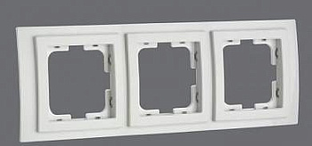 LARISSA Рамка универсальная 3 мест . Белый IP20 Mono
