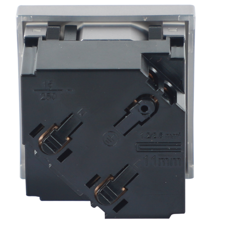 Donel Розетка 2К+З нем.ст., 45 гр., с з/ш, алюм. матовая (45х45мм), серия (тип) DF6