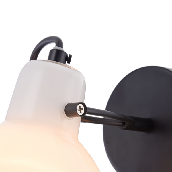 Бра 1*E14 40Вт Черный IP22 Daniel MOD407-WL-01-B Maytoni