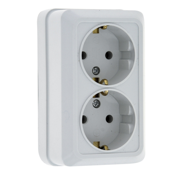 Рим Розетка 2-местная 16А с заземлением белая с защ, штор, EKF