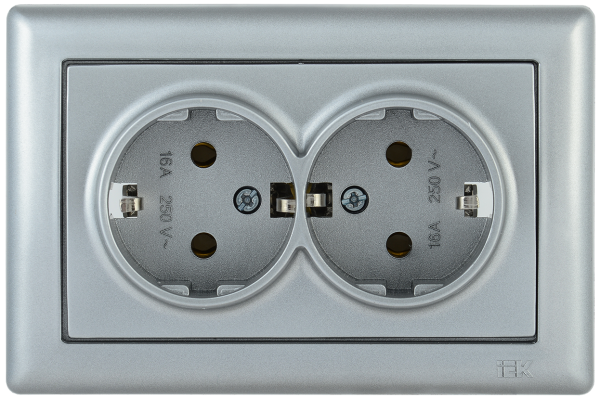 Розетка 2-местная РС21-1-0-БС с з/з 16А BOLERO серебряный IEK