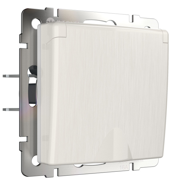 Розетка влагозащ. с зазем. с защит. крышкой и шторками (перламутровый рифленый) СУ IP44 Werkel