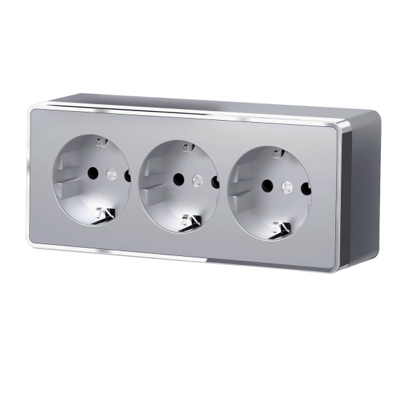 Розетка тройная с заземлением и шторками (серебряный) Gallant ОУ IP20 Werkel