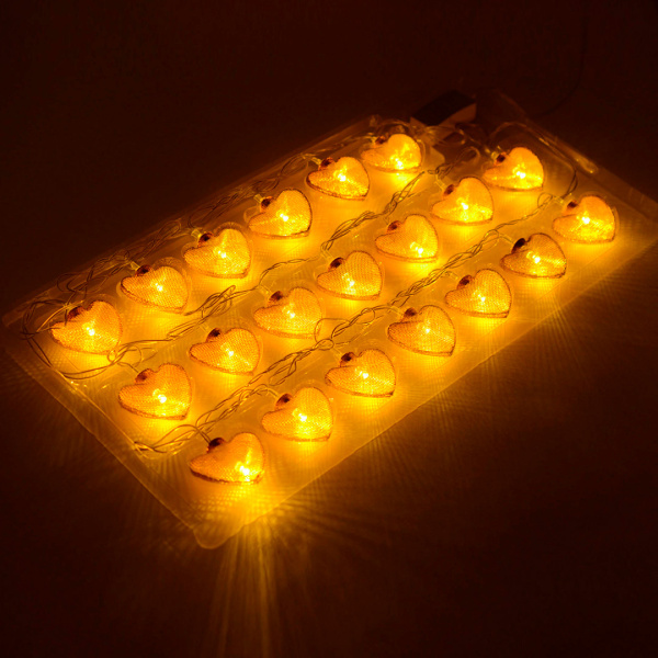 15-62 Гирлянда светодиодная "Сердце", 220V, 4 м, 20 ламп, золото/хром APEYRON 15-62 Гирлянда светодиодная "Сердце", 220V, 4 м, 20 ламп, золото/хром APEYRON