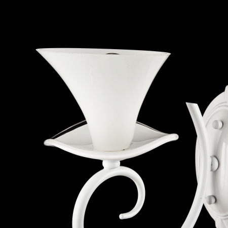 Бра 1*E14 40Вт Жемчужный белый IP20 Fabre FR2001-WL-01-W Freya