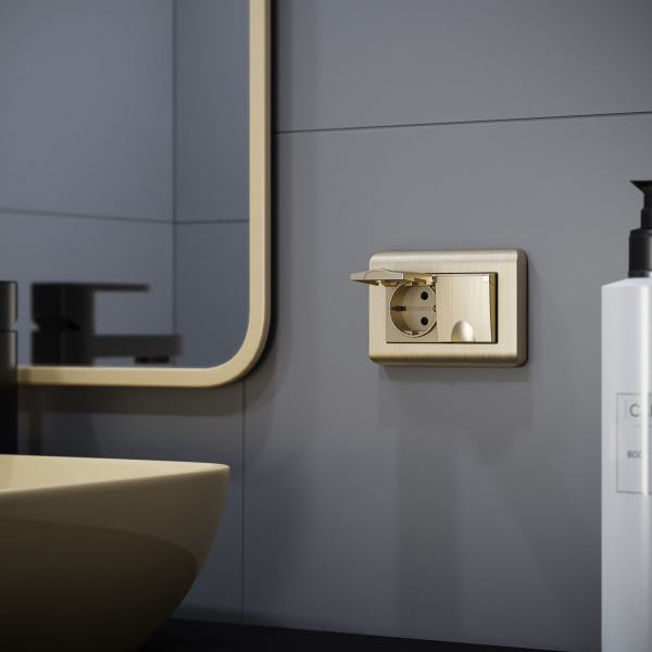 Розетка двойная влагозащ. с зазем. с защит. крышками и шторками (шампань рифленый) СУ IP44 Werkel