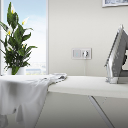 Favorit Рамка на 2 поста (дымчатый,стекло) Werkel