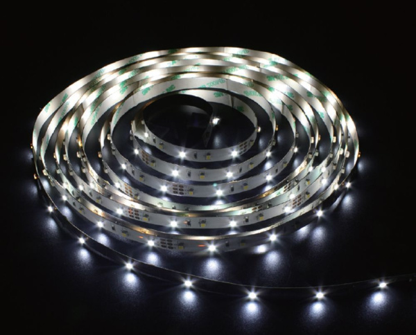 Светодиодная LED лента Feron LS613, 120SMD(2835)/м 9.6Вт/м 5м IP65 12V 6500К