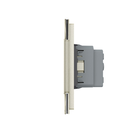 Сенсорный выключатель 3 клавиши (2-1) с розеткой 3 поста, цвет жемчужный Livolo