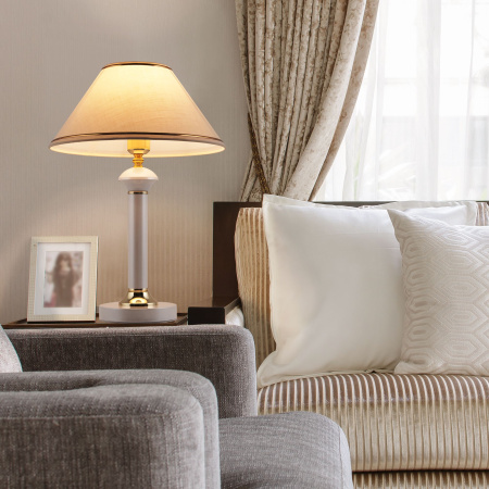 Настольная лампа с абажуром 1*E27 40Вт белый IP20 Lorenzo (60019/1 глянцевый белый) Eurosvet