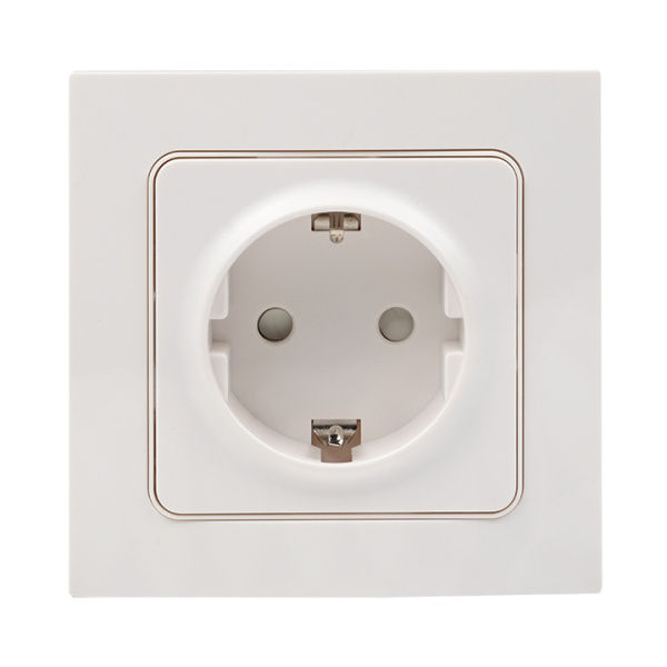 Стокгольм Розетка 1-местная с/з 16А белая с защ, штор, EKF