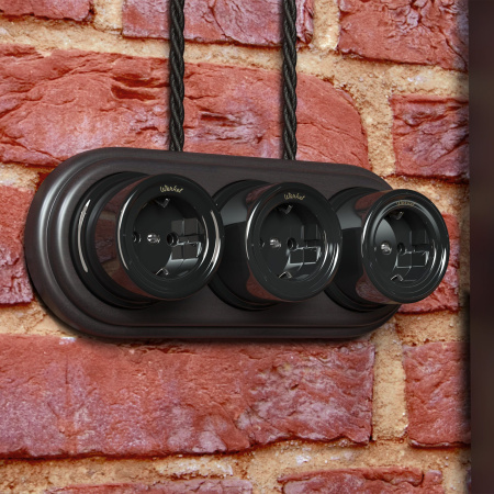 Werkel Розетка  накладная 1 местная с заземлением керамика Ретро 16А Черный IP20 Werkel