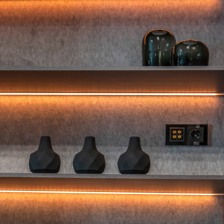 Встраиваемые механизмы Розетка СУ 1 мест.(земля.шторки) 16А черный матовый IP44 Werkel