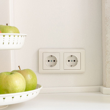 Stream Рамка горизонт/вертик 2 пост . перламутровый IP20 Werkel