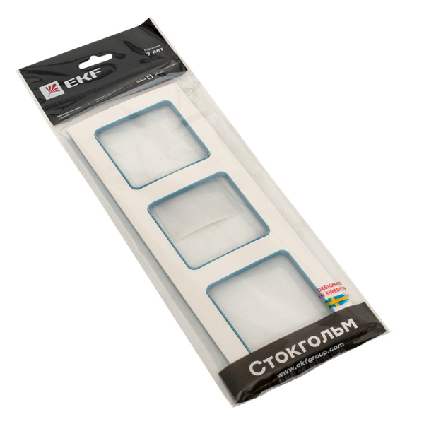 Стокгольм Рамка 3-местная белая с линией цвета синий EKF