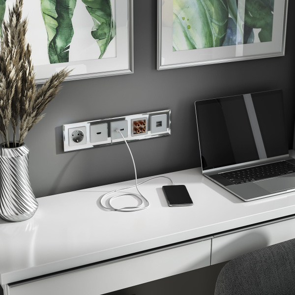 Розетка HDMI (серебряный) СУ IP20 Werkel