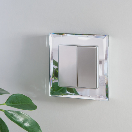 Встраиваемые механизмы Выключатель СУ 2 кл. 10А серебряный IP20 Werkel