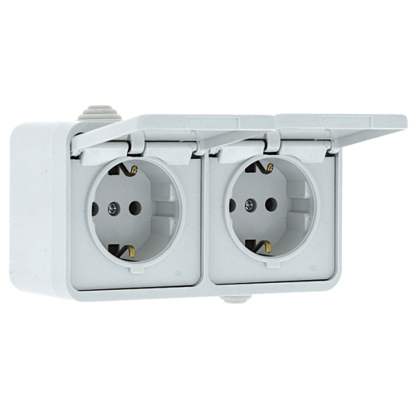 Прага Блок розетка-розетка 16А с/з с крышкой IP44 белая EKF