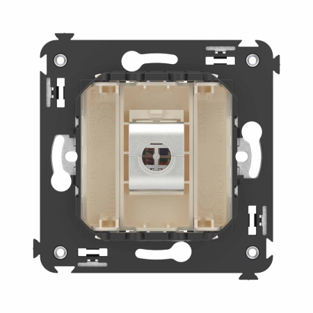 Компьютерная розетка RJ-45 без шторки в стену, кат.6 одинарная экранированная, "Avanti", "Ванильная дымка" DKC