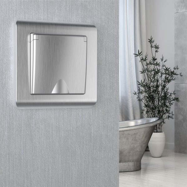 Розетка влагозащ. с зазем. с защит. крышкой и шторками (cеребряный рифленый) СУ IP44 Werkel