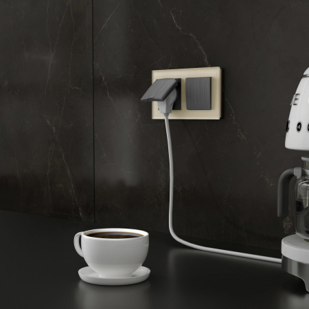 Favorit Рамка на 2 поста (молочный, стекло) Werkel