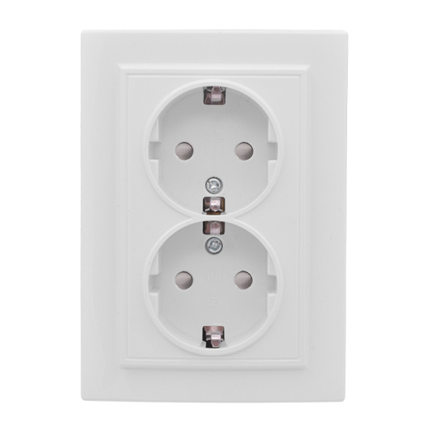 Минск Розетка 2-местная СП с заземлением 16А белая с защ, штор, EKF
