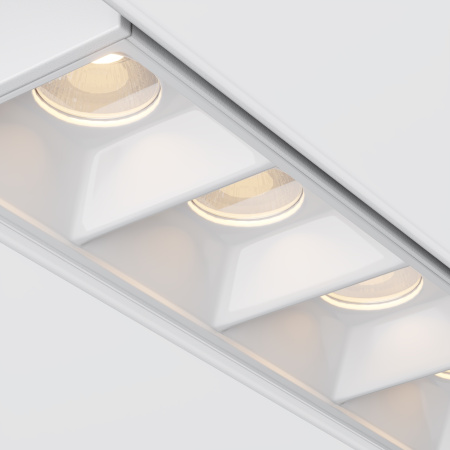 Трековый светильник LED 10Вт Белый IP20 Magnetic track system Gravity TR076-2-10W4K-W Technical Maytoni