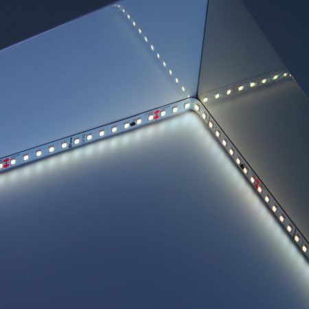 Светодиодная лента Feron LS520 стабилизированная, 120SMD(2835)/м 9.6Вт/м 24V 20000*10*1.22мм 6000К